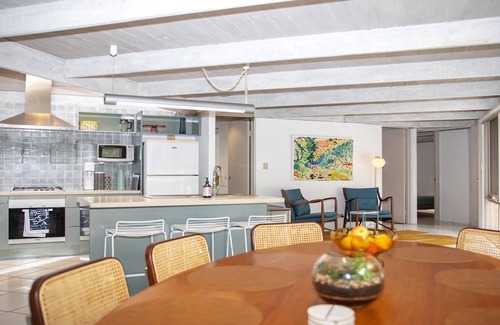 Pearl Beach House | Blue Pearl by HolidayCo.