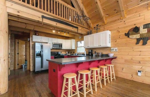 Marshall Cabin | Blue Ridge Bear Cabin