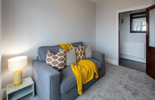 Llanelli House | Blue Rose Cottage