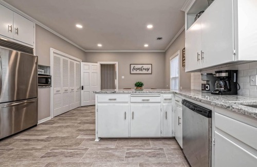 Waco House | Blue silo properties