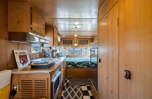Willow City House | Blue Skies Resort - Glamping, Pool & Fireplace