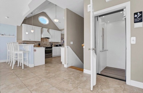 North Topsail Beach House | Blue Skies - Oceanfront - Hot tub - Community Pool