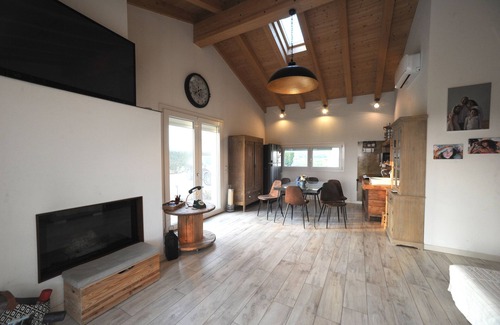 Montebelluna House | Blue Spirit surrounded by nature, one hour away from Venice