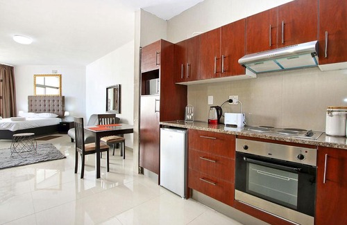 Sea Point Apartment | Blue Waters 4