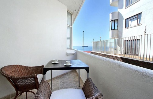 Sea Point Apartment | Blue Waters 4
