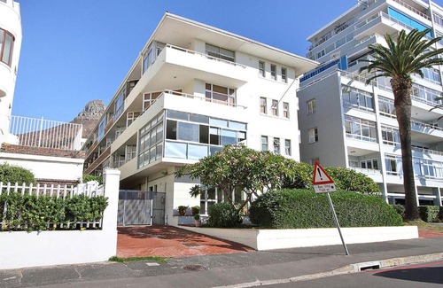 Sea Point Apartment | Blue Waters 4