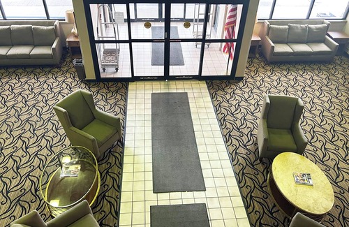 La Crosse Hotel | Blue Way Inn and Suites Lacrosse - 2 Queen Bed Non Smoking