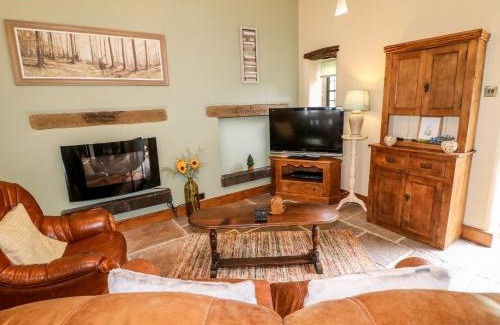 South Wingfield House | Bluebell Cottage