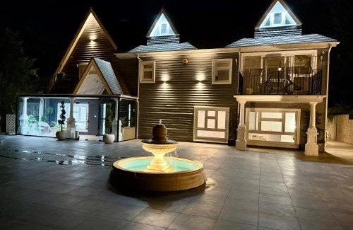 Bumble's Green Villa | Bluebell House