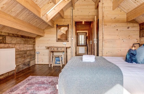 Wallingford House | Bluebell Lodge