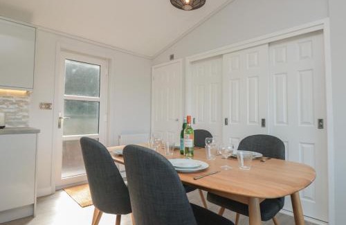 Dartmouth House | Bluebell Lodge