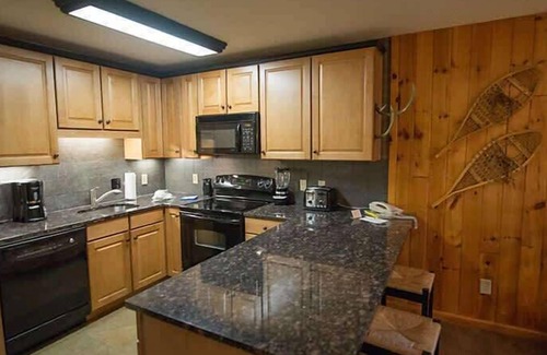 Banner Elk Condo | BlueGreen Blue Ridge Village | 1BR Villa