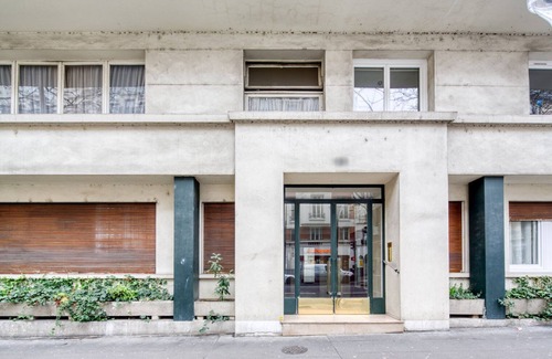 Auteuil Apartment | Blueground | Auteuil, elevator & concierge