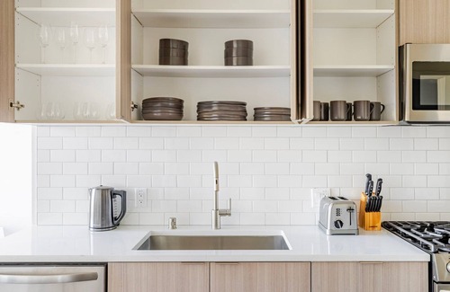 Belmont Apartment | Blueground | Belmont, pool, nr Twin Pines Park