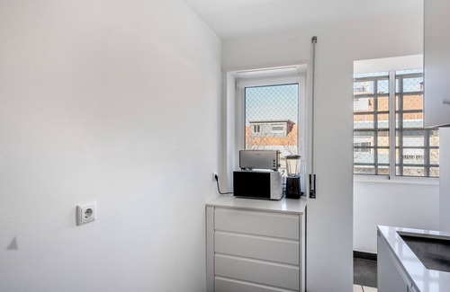 Sao Joao de Deus Apartment | Blueground | Campo Pequeno, furnished + kitchen