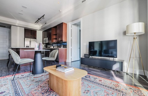 North Burnet Apartment | Blueground | Domain 2bd apartment
