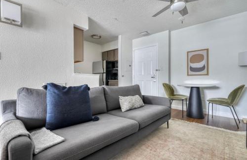 Gateway Apartment | Blueground Gateway gym pool near stadium ATX-241