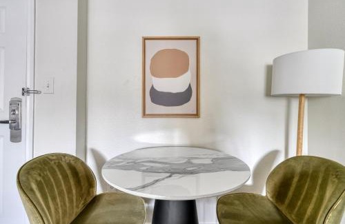 Gateway Apartment | Blueground Gateway gym pool near stadium ATX-241