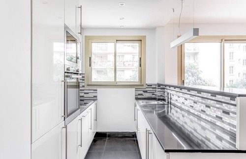 Quartier de la Goutte-d'Or Apartment | Blueground | Montmartre, furnished, elevator