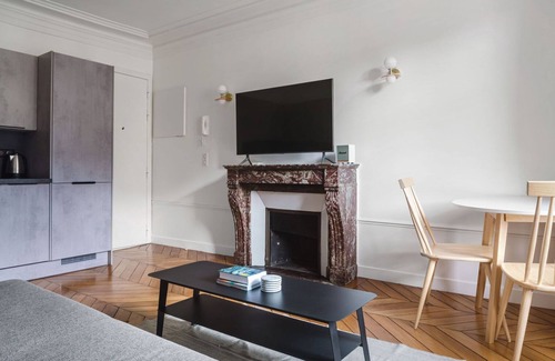 14th Arrondissement Apartment | Blueground | Notre-Dame-des-Champs, furnished