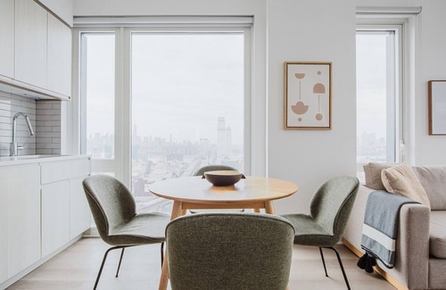 Williamsburg Apartment | Blueground | Williamsburg, gym & w/d, nr bridge