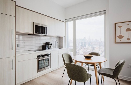 Williamsburg Apartment | Blueground | Williamsburg, gym & w/d, nr bridge