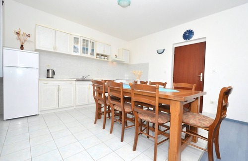 Okrug Gornji Apartment | BLUEHOUSE 1 spacious apartment for 8+2 persons with sea view