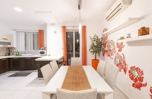 Paceville Apartment | Bluemarine Suite-Hosted by Sweetstay