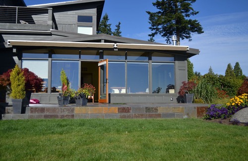 Rollingbay House | Bluff House on Bainbridge Island