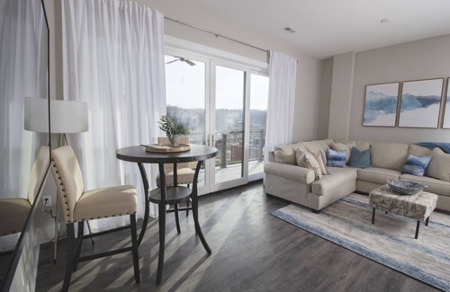 Central Business District House | Bluff Walk Retreat - Downtown Lynchburg