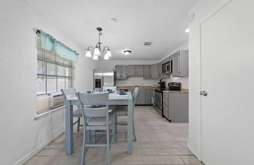 Waco House | Bluffs Retreat 15 min to Magnolia and Baylor University
