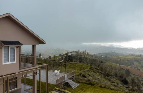Ithalar Villa | Blusalzz Manor - Nilgiri Valley, Ooty - Tamil Nadu