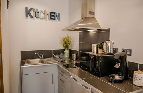 Epernay Apartment | BnB Epernay Studio 86 Your Cozy Nest for Two in Épernay