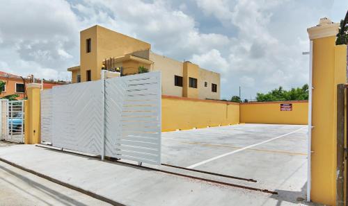 Corales del Sur Apartment | BNB Family Vacation Rentals, Corales del Sur - Parque del Este - Aeropuerto in Santo Domingo Este