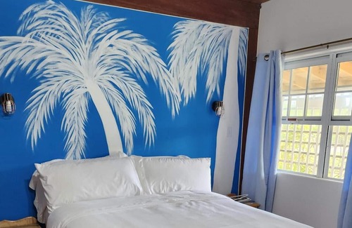 Vista Del Mar Bed & Breakfast | BNB w/pool