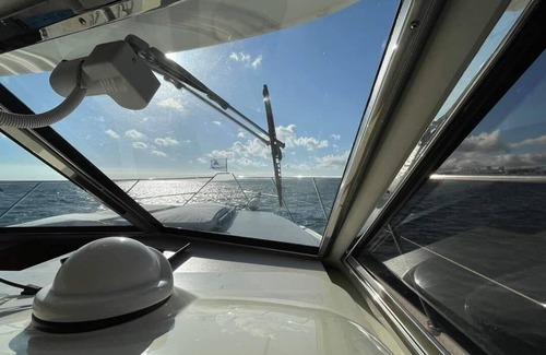 Cascais Boat Rental | Boat Apartment Búzios III Cascais