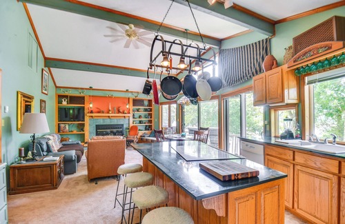 Elberton House | Boat Dock Access: Clarks Hill Lake Hideaway!