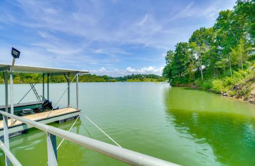 Dandridge House | Boat Dock Pet-Friendly Douglas Lake Getaway!