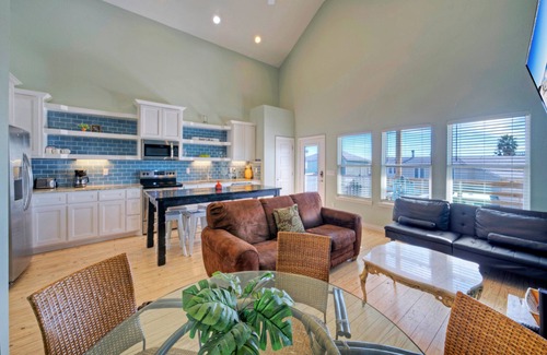 Flour Bluff House | Boat Dock & Pool | Private Fishing Village | Roseate Spoonbill by AvantStay