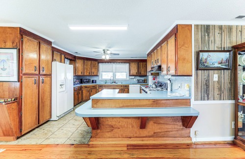 Oriental Apartment | Boat Dock & Ramp: Canal-Front Home!