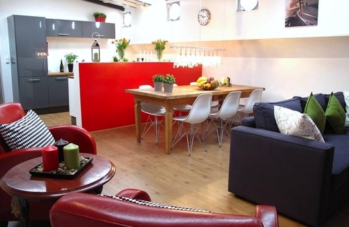 Kop van Zuid Boat Rental | Boathotel Rotterdam Seven