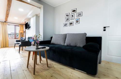 Veliko Tarnovo House | Bobevata guest house - entire house - stunning view old town