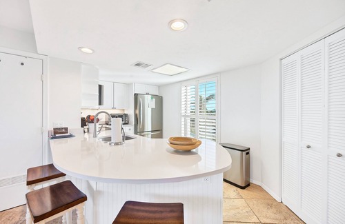 Boca Grande Condo | Boca Grande Club - Cozy Beachfront Condo - Panoramic Views - Sleeps 4