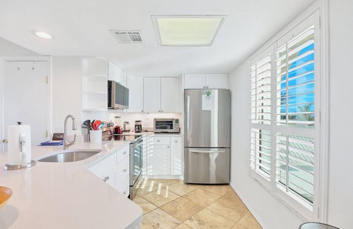 Boca Grande Condo | Boca Grande Club - Cozy Beachfront Condo - Panoramic Views - Sleeps 4