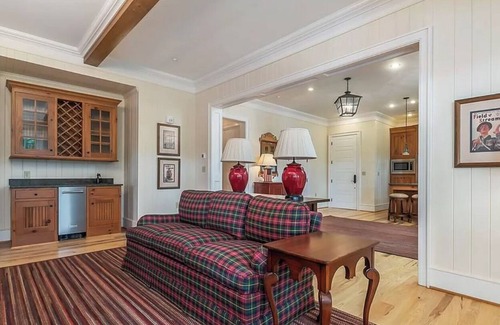 Mill Spring House | Bogey's Villa Retreat Mountain Serenity Meets Golf Excellence