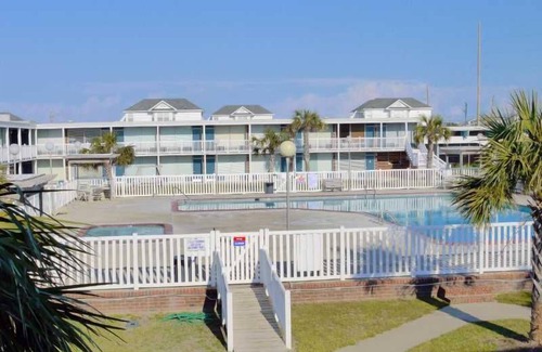 Atlantic Beach Condo | Bogue Shores 246: 1 BR, 1 BA Condominium in Atlantic Beach, Sleeps 4