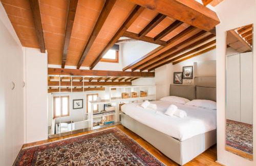 Santa Croce Apartment | Bohémienne Penthouse