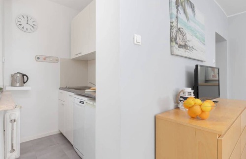 Redlowo Apartment | Bohaterów Starówki Warszawskiej 8 | Bright Studio