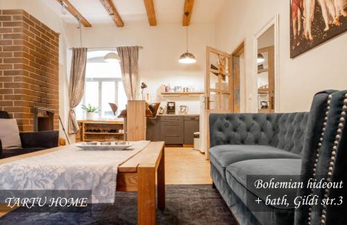 Old Town Apartment | Bohemian Hideout, Old Town, Tartu Home