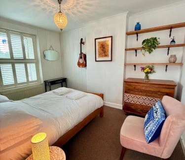 Staple Hill House | Boho-Chic Cottage Retreat